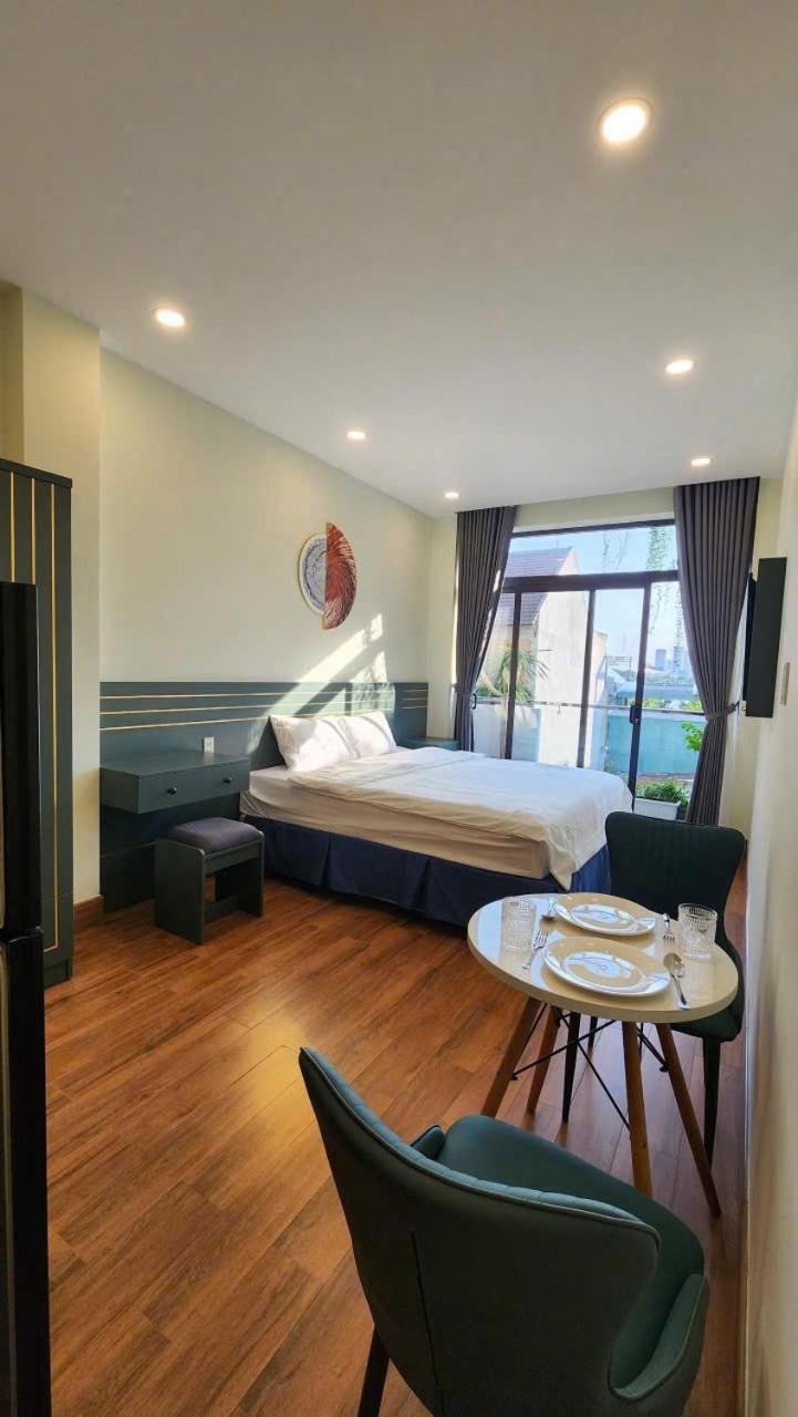 Apartment In Thao Dien - Kitchen & Large Balcony