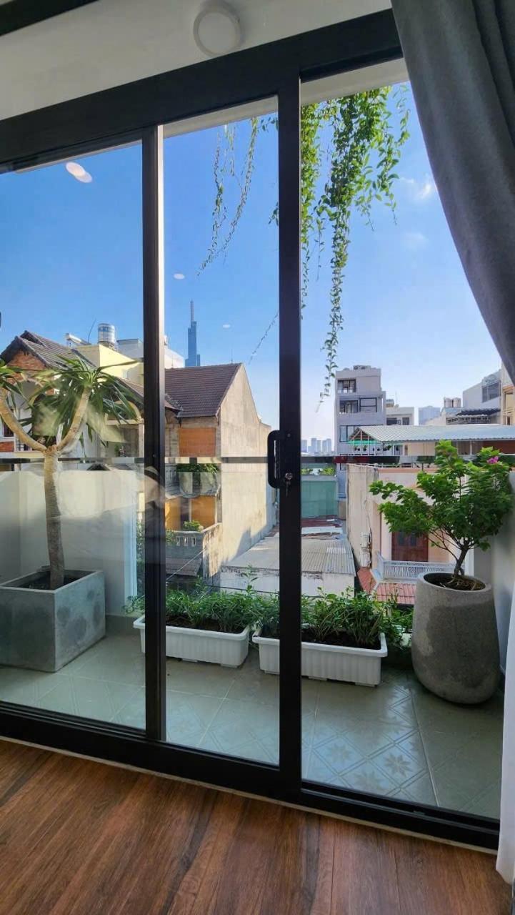 In Thao Dien - Kitchen & Large Balcony Apartment *